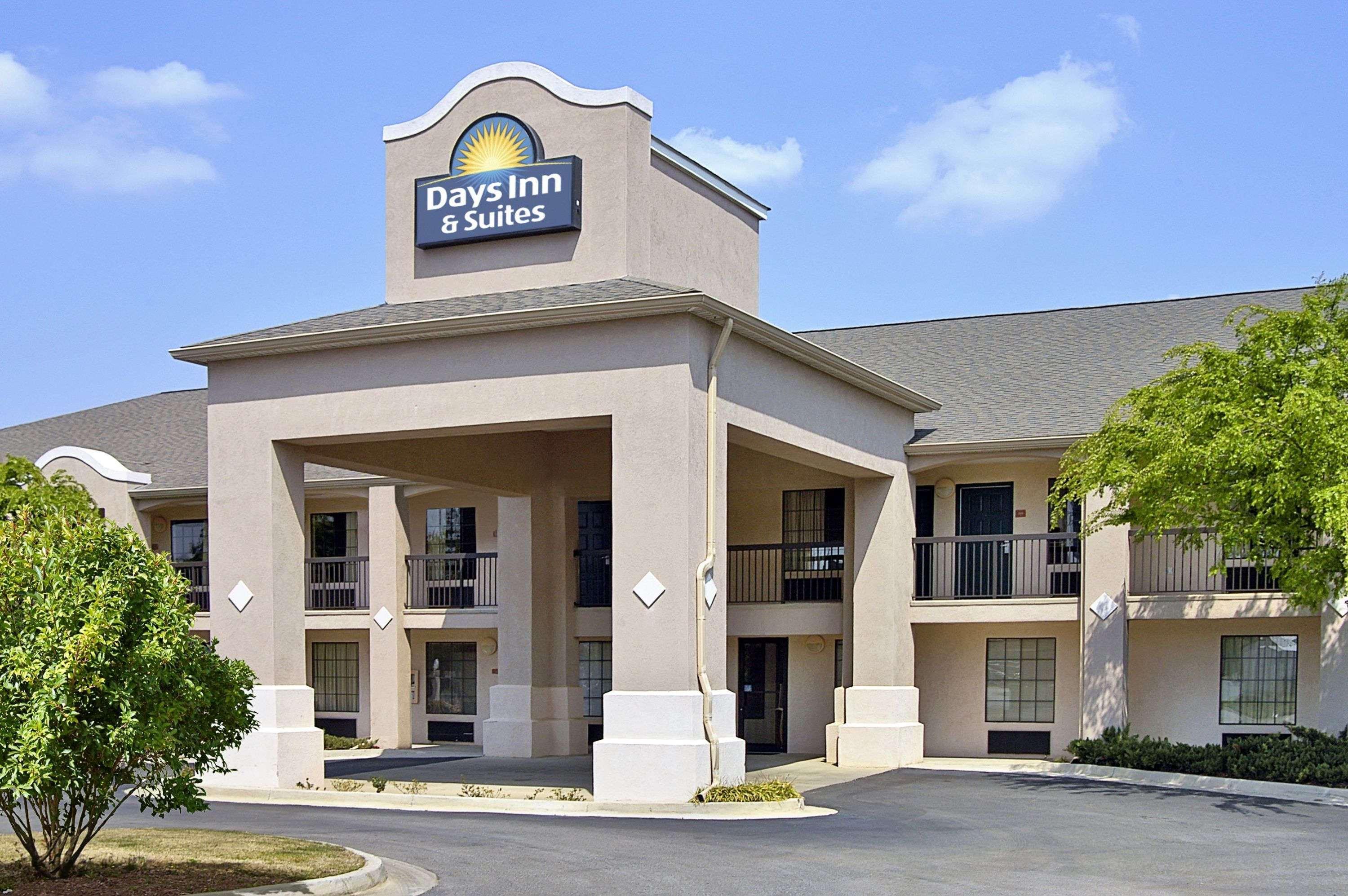 Days Inn & Suites By Wyndham Fort Valley Exteriér fotografie