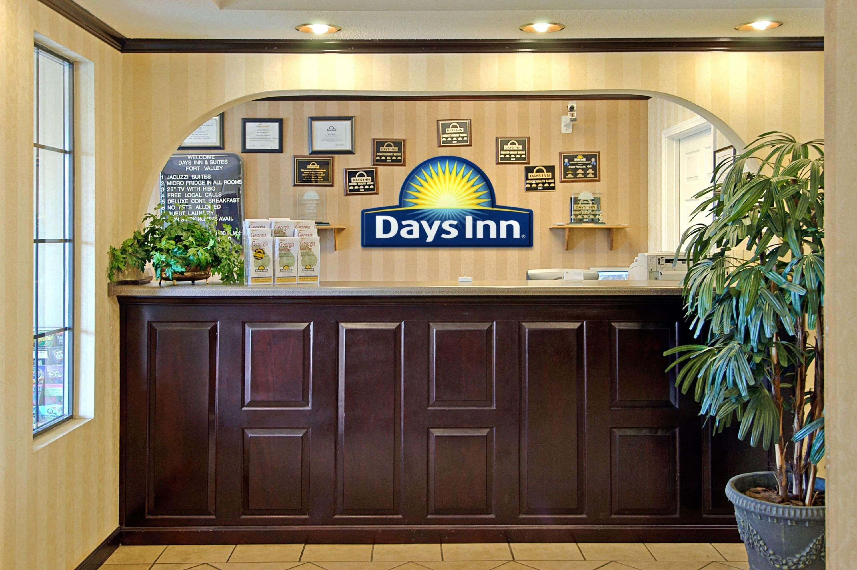 Days Inn & Suites By Wyndham Fort Valley Exteriér fotografie