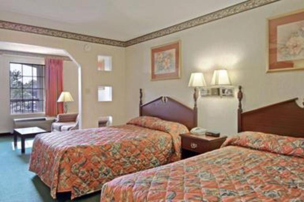 Days Inn & Suites By Wyndham Fort Valley Exteriér fotografie