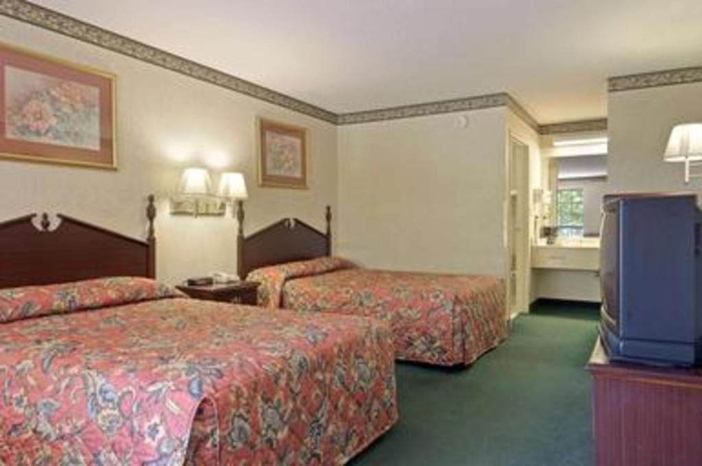 Days Inn & Suites By Wyndham Fort Valley Exteriér fotografie