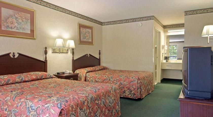 Days Inn & Suites By Wyndham Fort Valley Exteriér fotografie